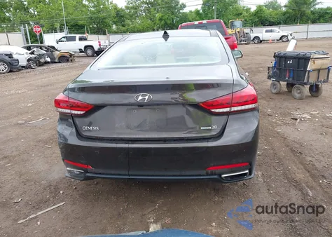 2016 Hyundai Genesis 3.8 z USA, uszkodzony, nr VIN KMHGN4JE9GU112683